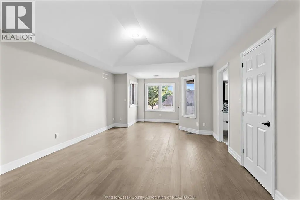 275 RUSSELL WOODS DRIVE