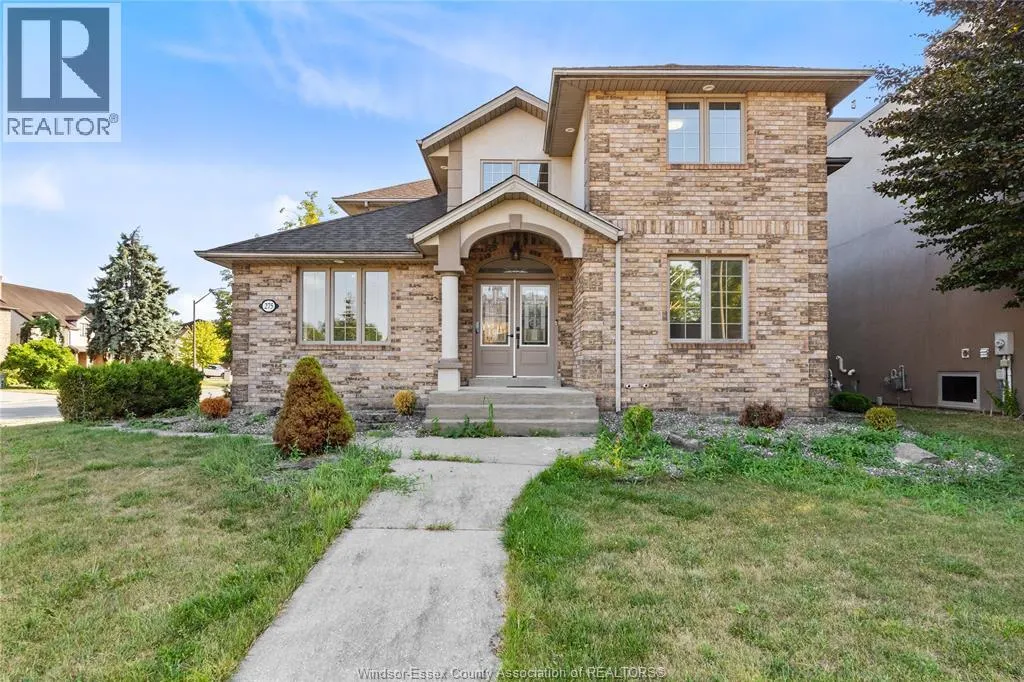 275 RUSSELL WOODS DRIVE