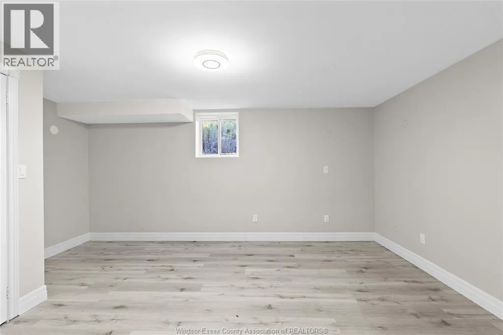 275 RUSSELL WOODS DRIVE