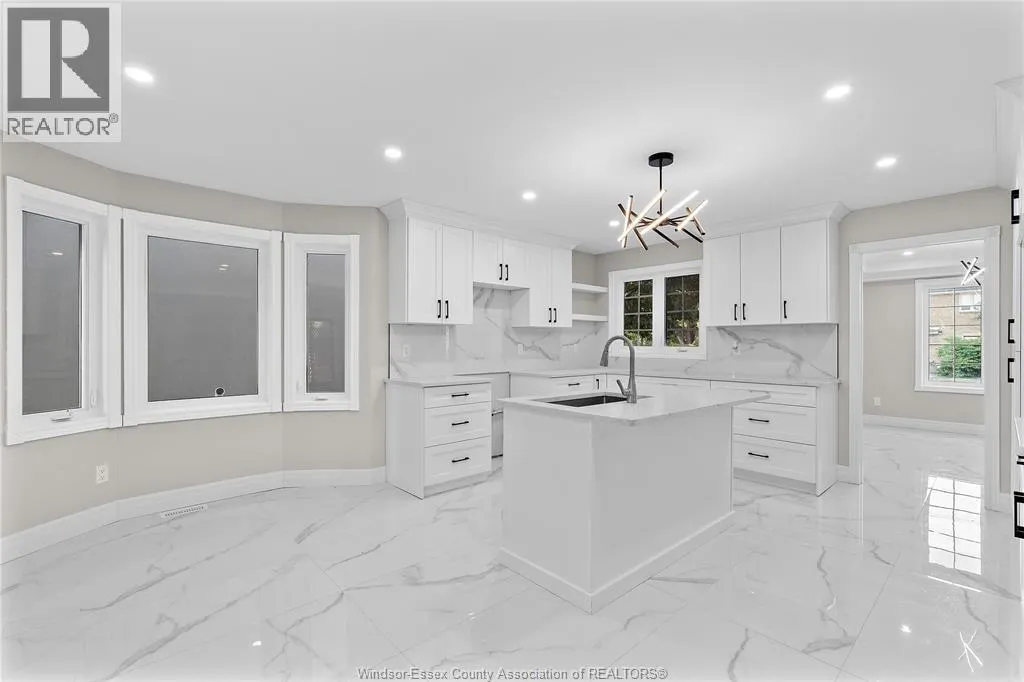275 RUSSELL WOODS DRIVE