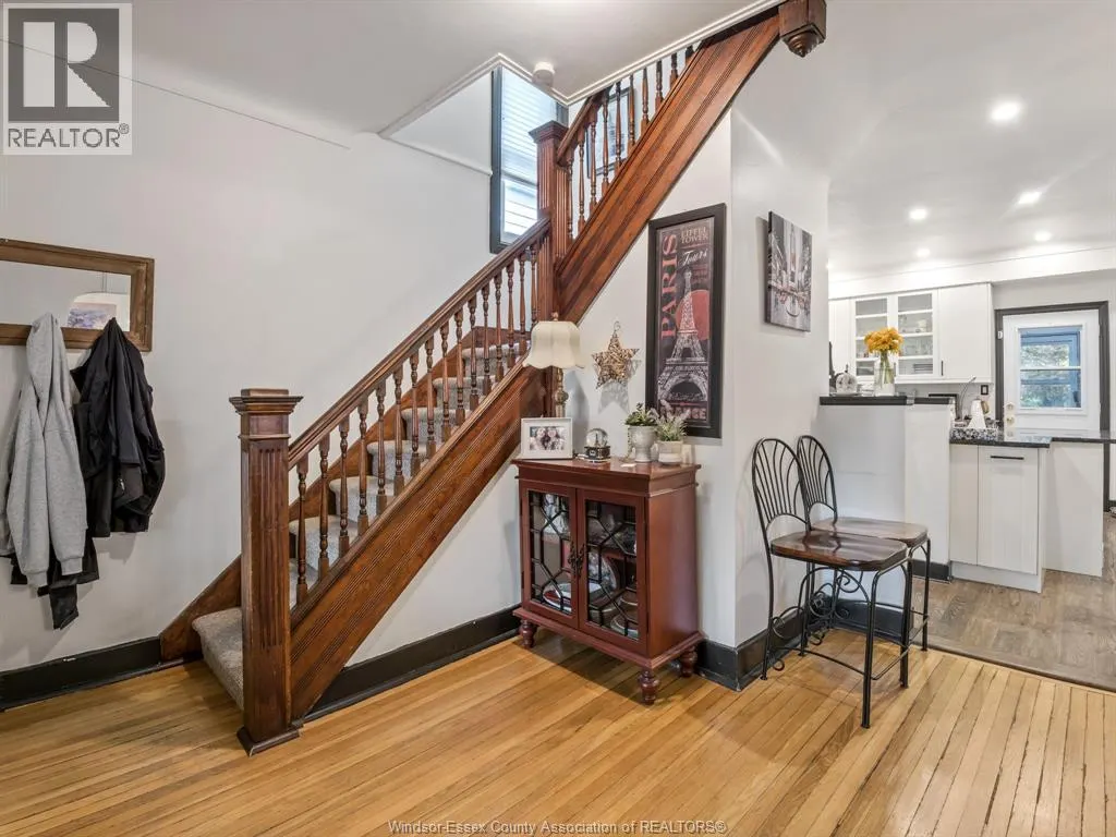 707 WINDERMERE