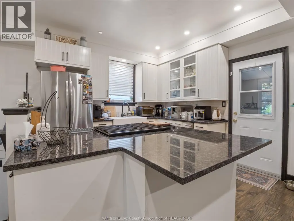 707 WINDERMERE