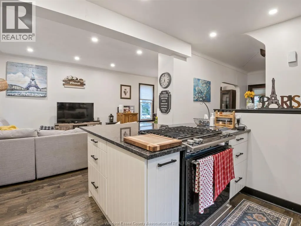 707 WINDERMERE
