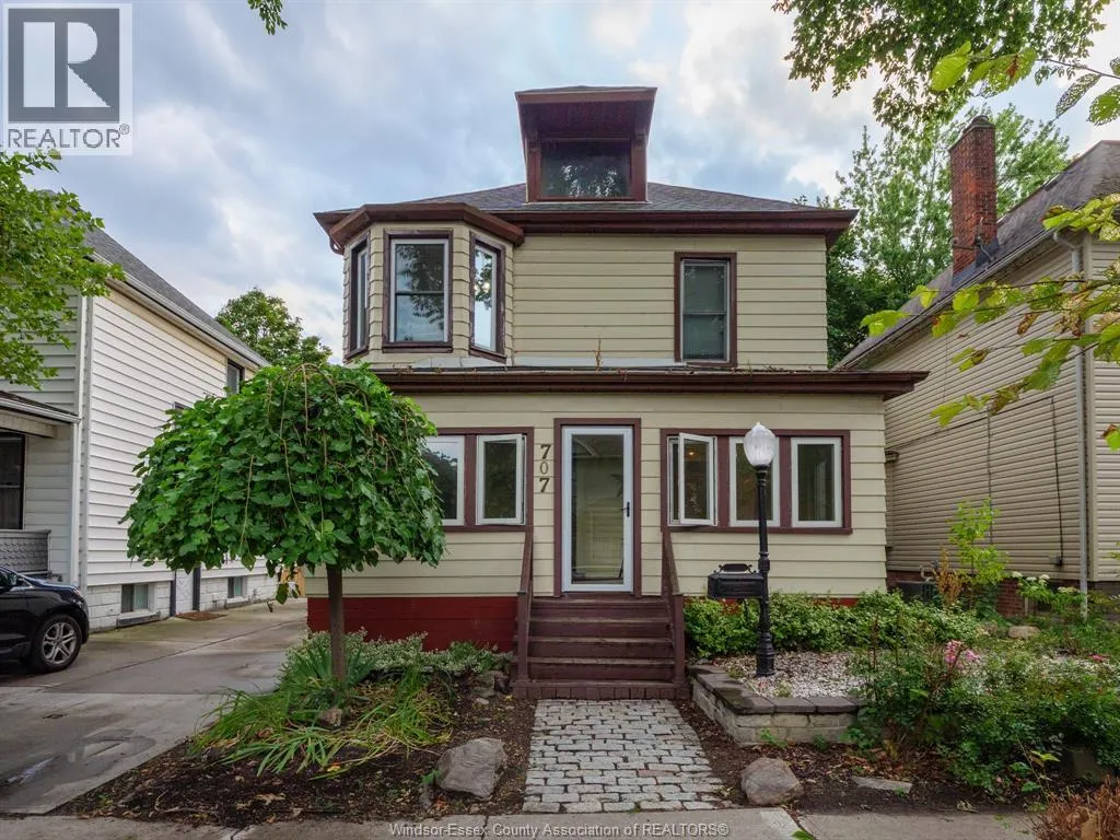 707 WINDERMERE
