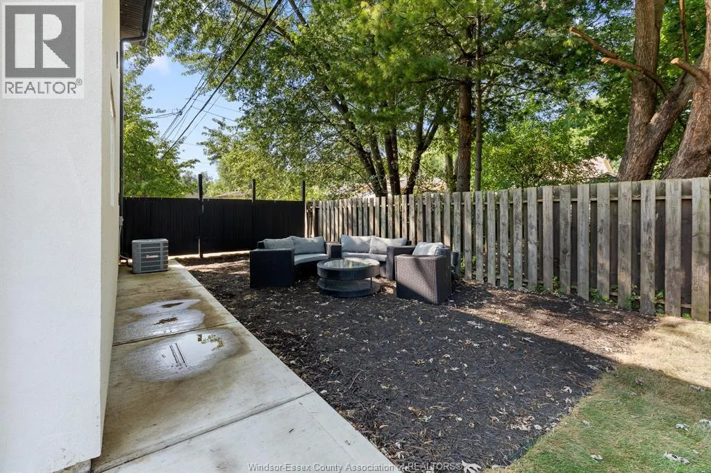 1501 FORD BOULEVARD