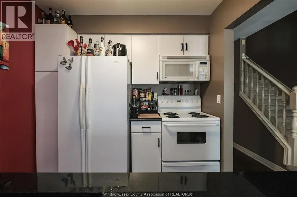1185 GRAND MARAIS ROAD West Unit# 2