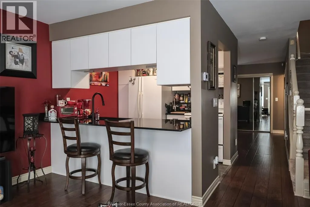 1185 GRAND MARAIS ROAD West Unit# 2