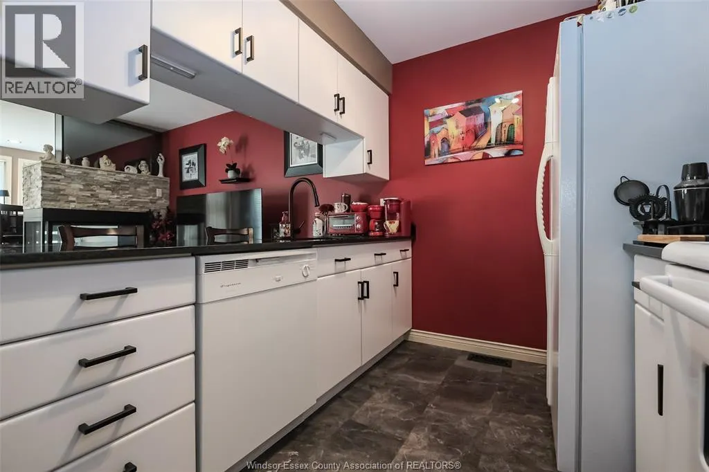1185 GRAND MARAIS ROAD West Unit# 2
