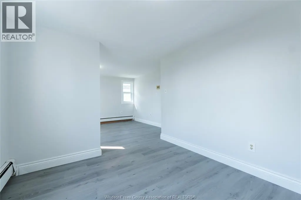 950 ELSMERE