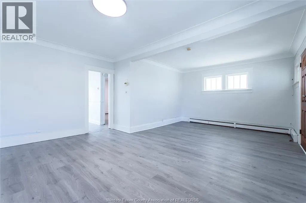 950 ELSMERE