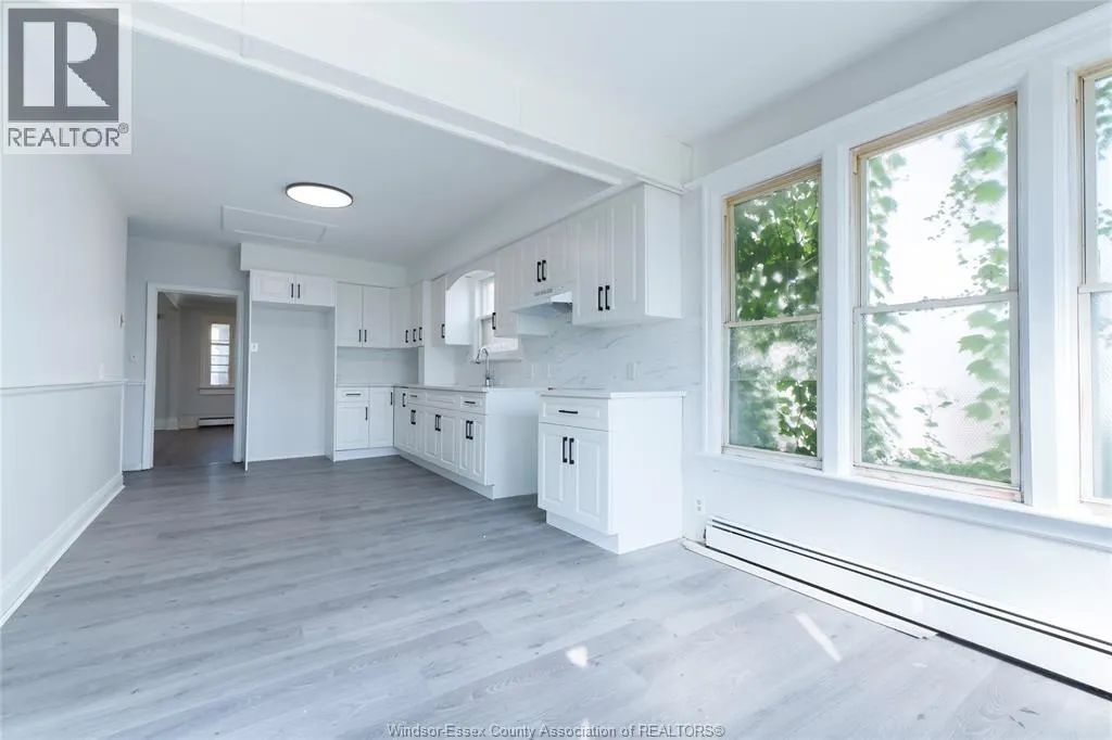 950 ELSMERE