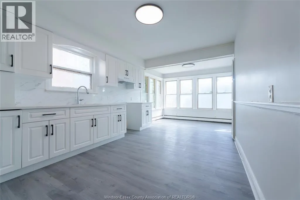950 ELSMERE