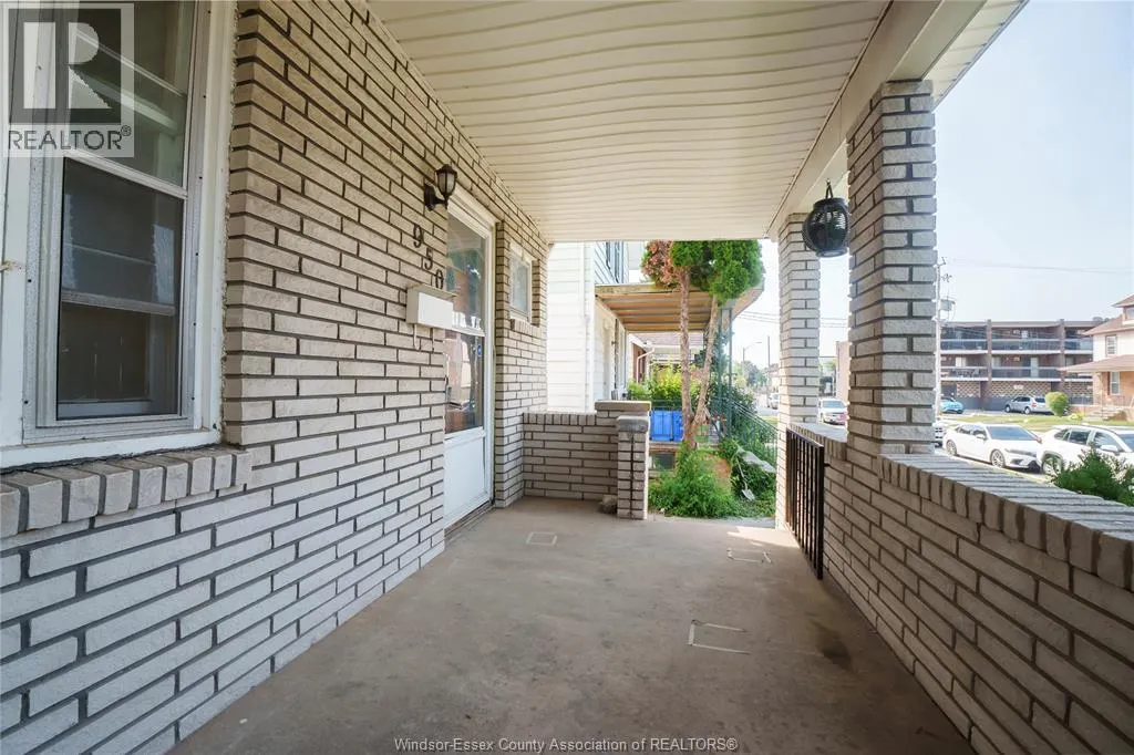 950 ELSMERE