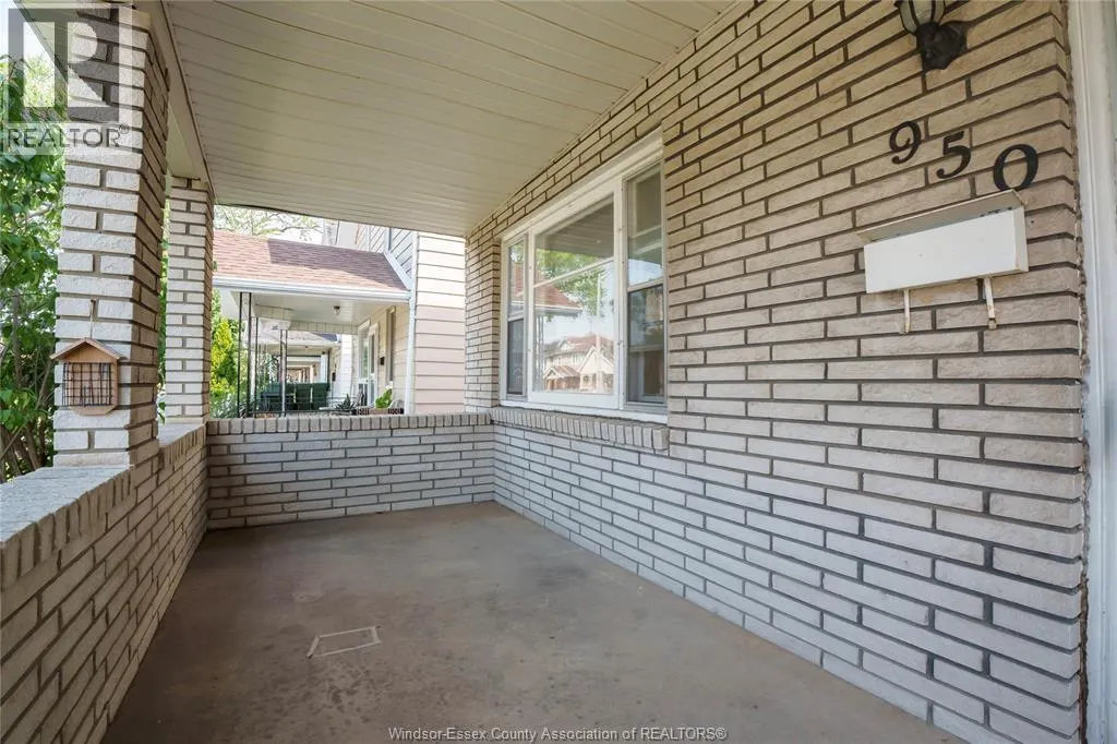 950 ELSMERE