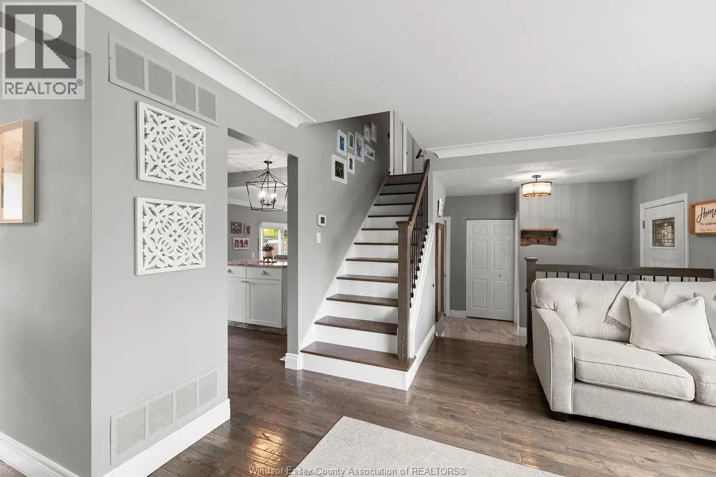 384 CENTENNIAL DRIVE