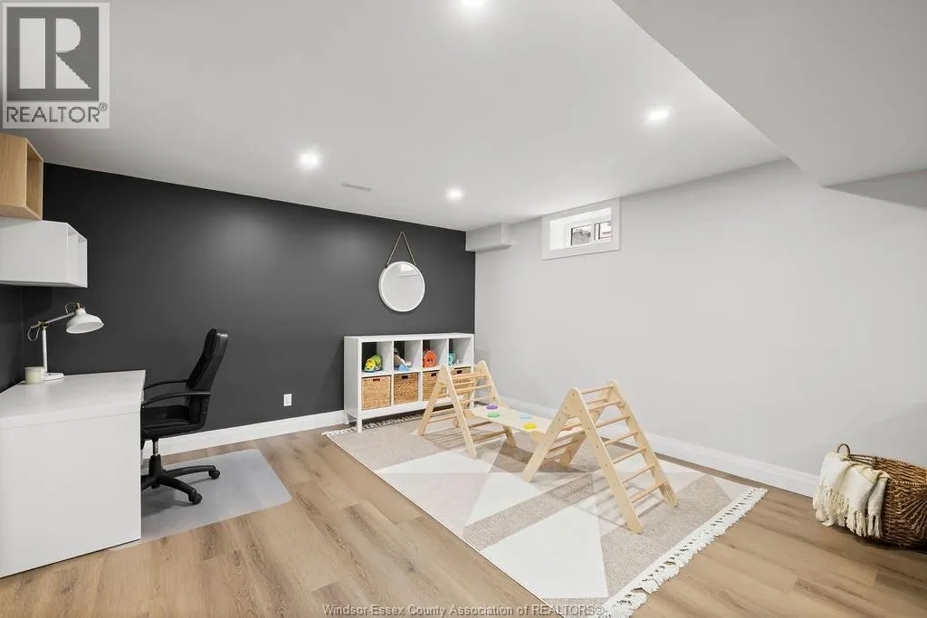 384 CENTENNIAL DRIVE