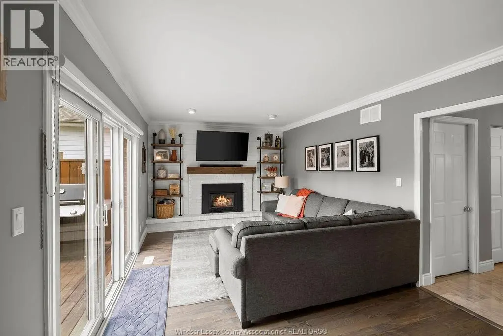 384 CENTENNIAL DRIVE