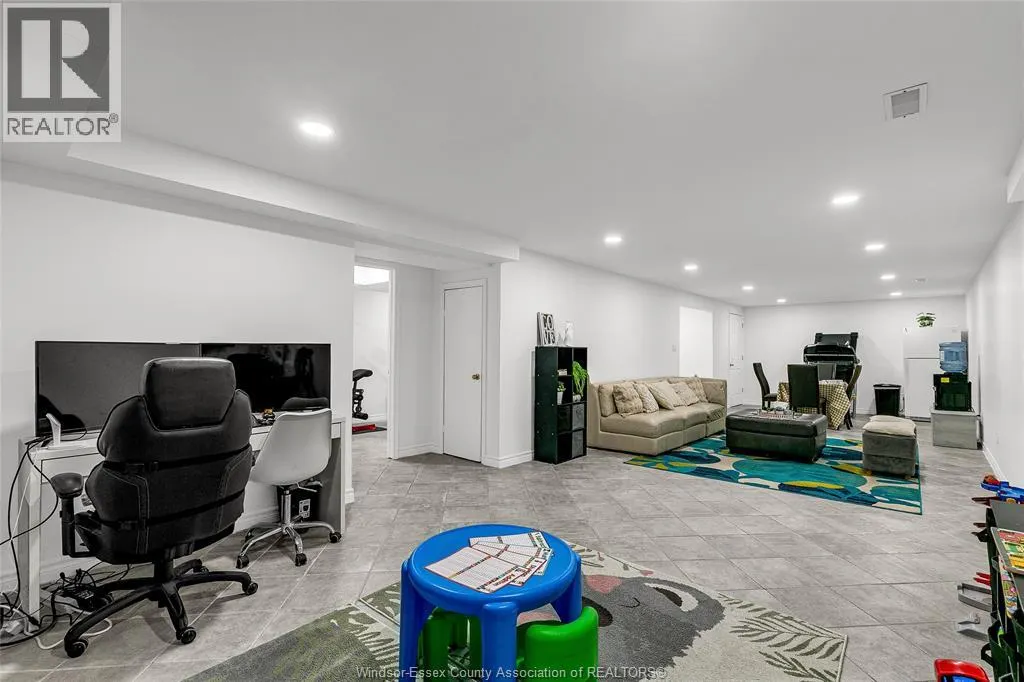 3772 PRAIRIE COURT