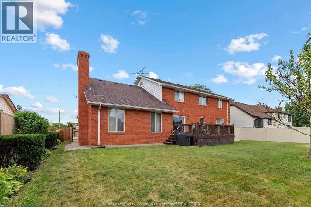 510 HARBOURNE CRESCENT