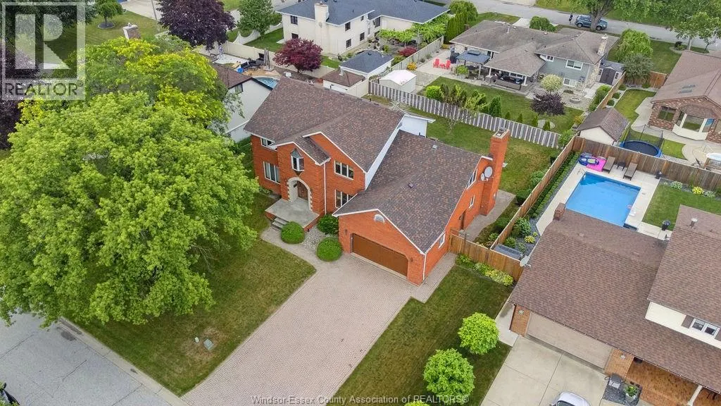 510 HARBOURNE CRESCENT