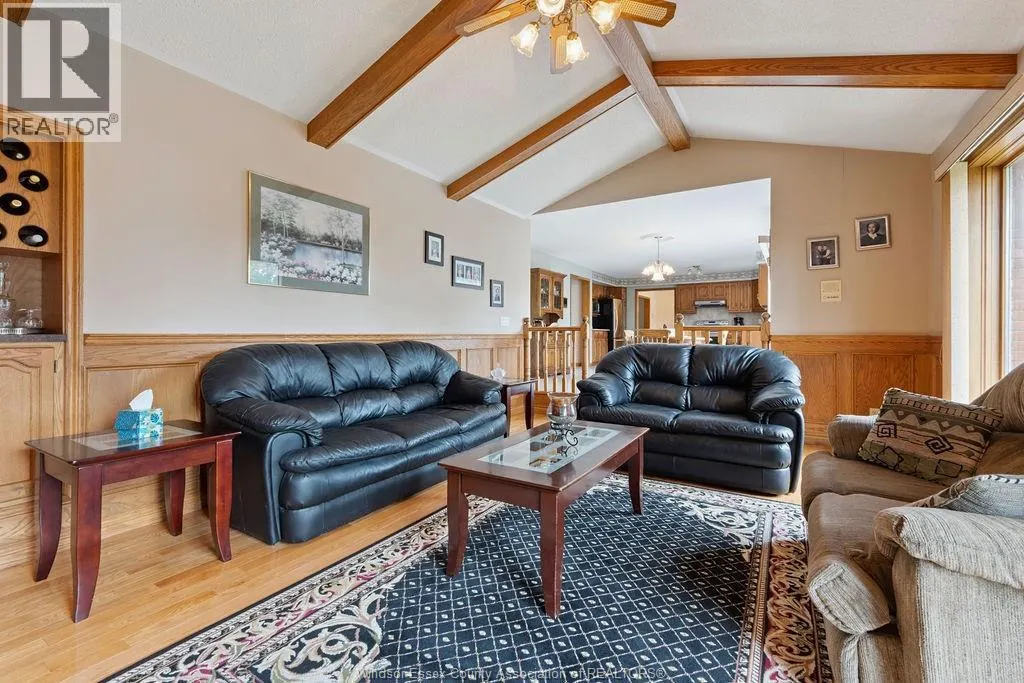 510 HARBOURNE CRESCENT