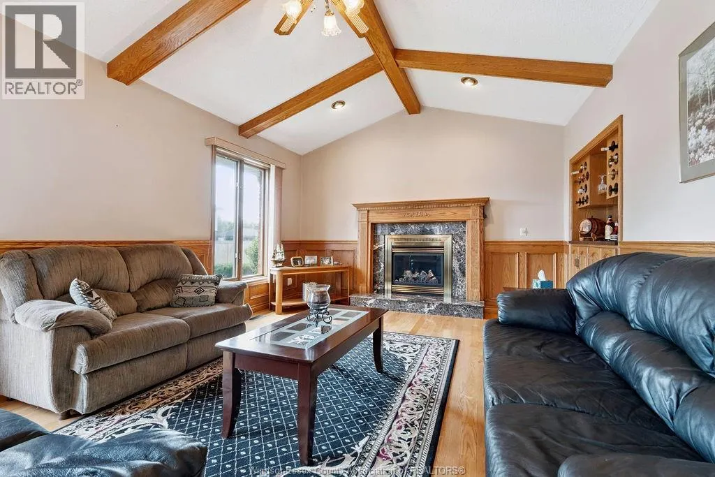 510 HARBOURNE CRESCENT