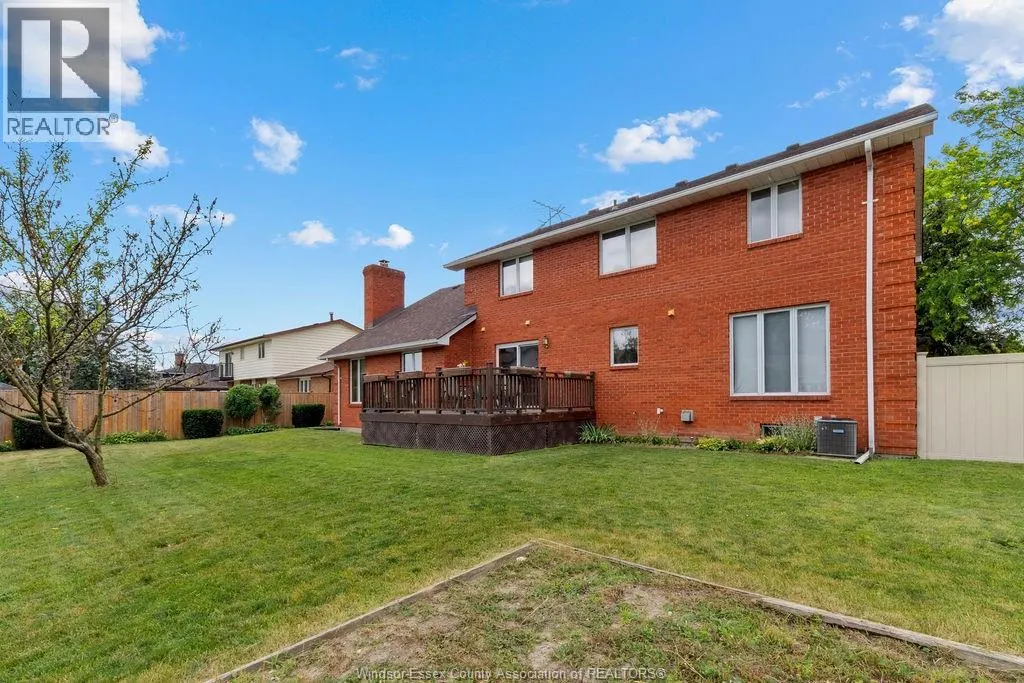 510 HARBOURNE CRESCENT