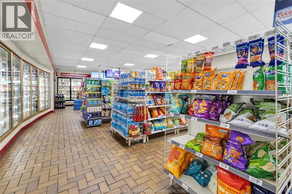 5124 TECUMSEH ROAD East