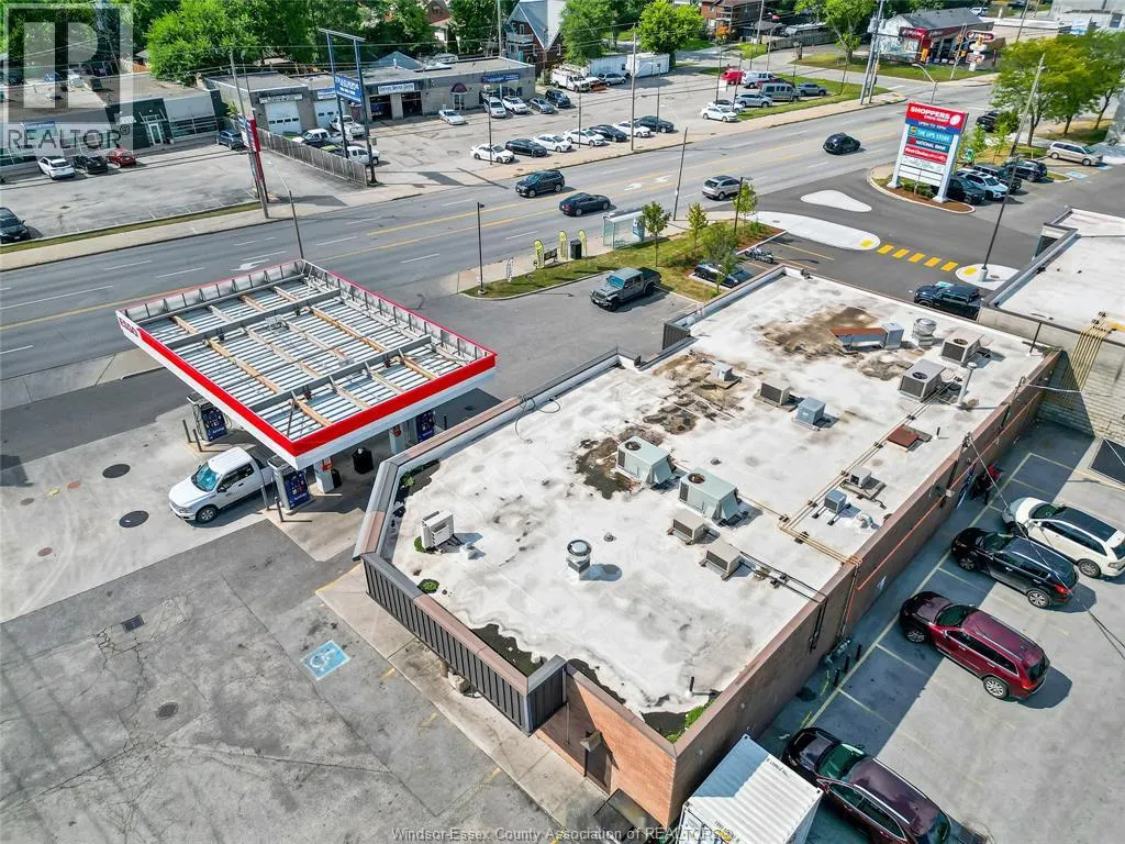 5124 TECUMSEH ROAD East