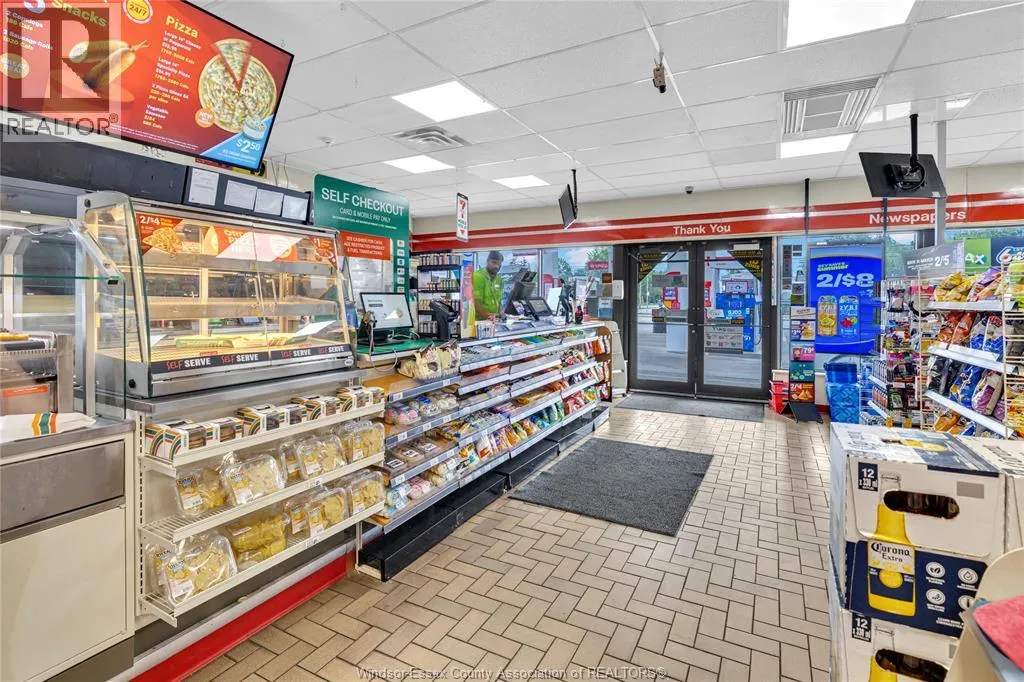 5124 TECUMSEH ROAD East