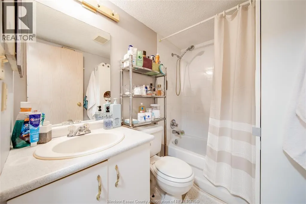 2922 RIVARD Unit# 206