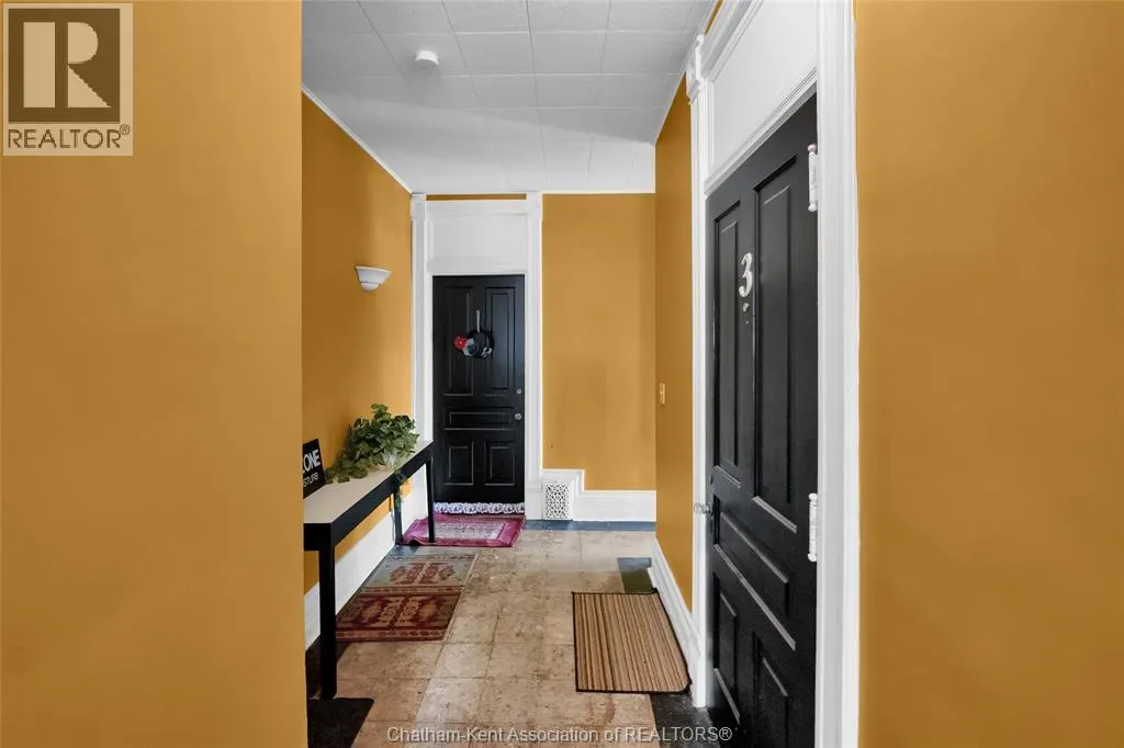 468 King STREET West