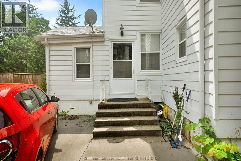 468 King STREET West