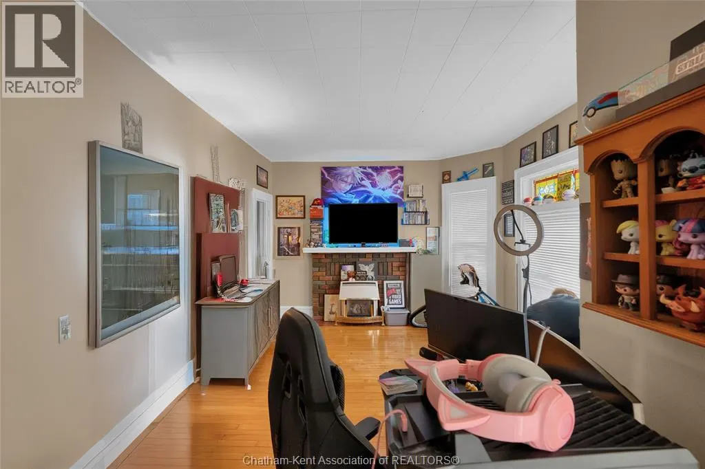 468 King STREET West