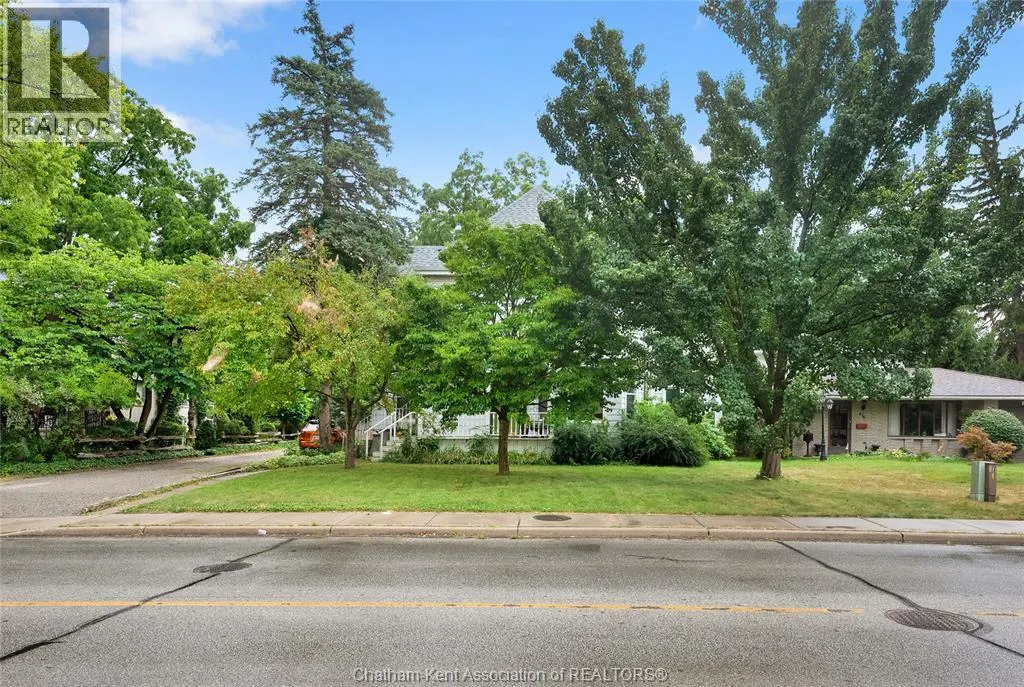 468 King STREET West