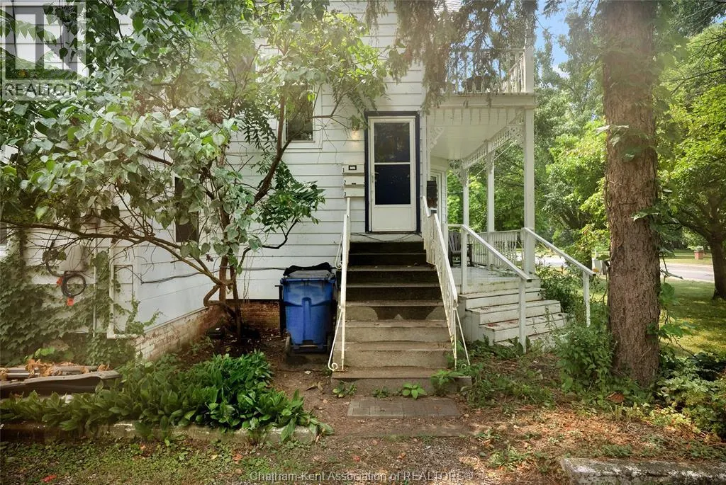 468 King STREET West