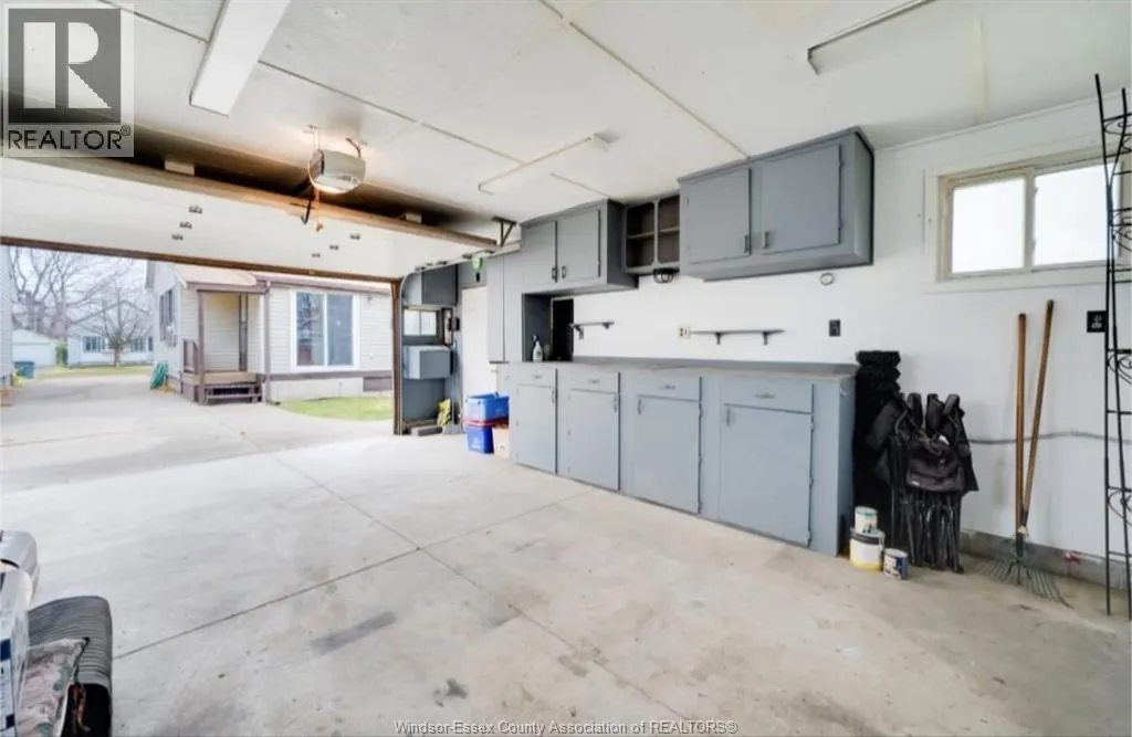643 ALEXANDRINE STREET