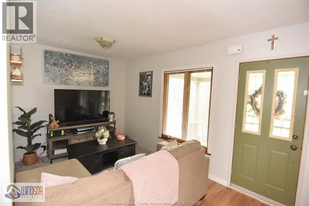 643 ALEXANDRINE STREET