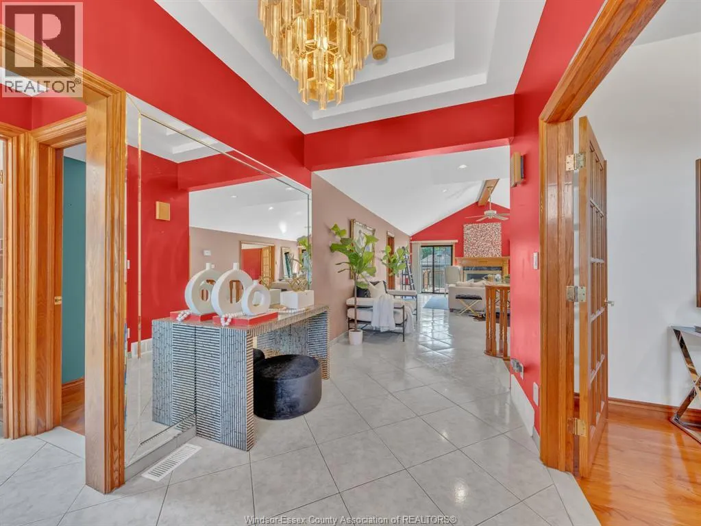 2747 LIONEL DRIVE