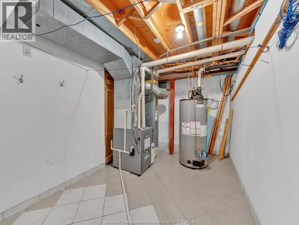 2747 LIONEL DRIVE