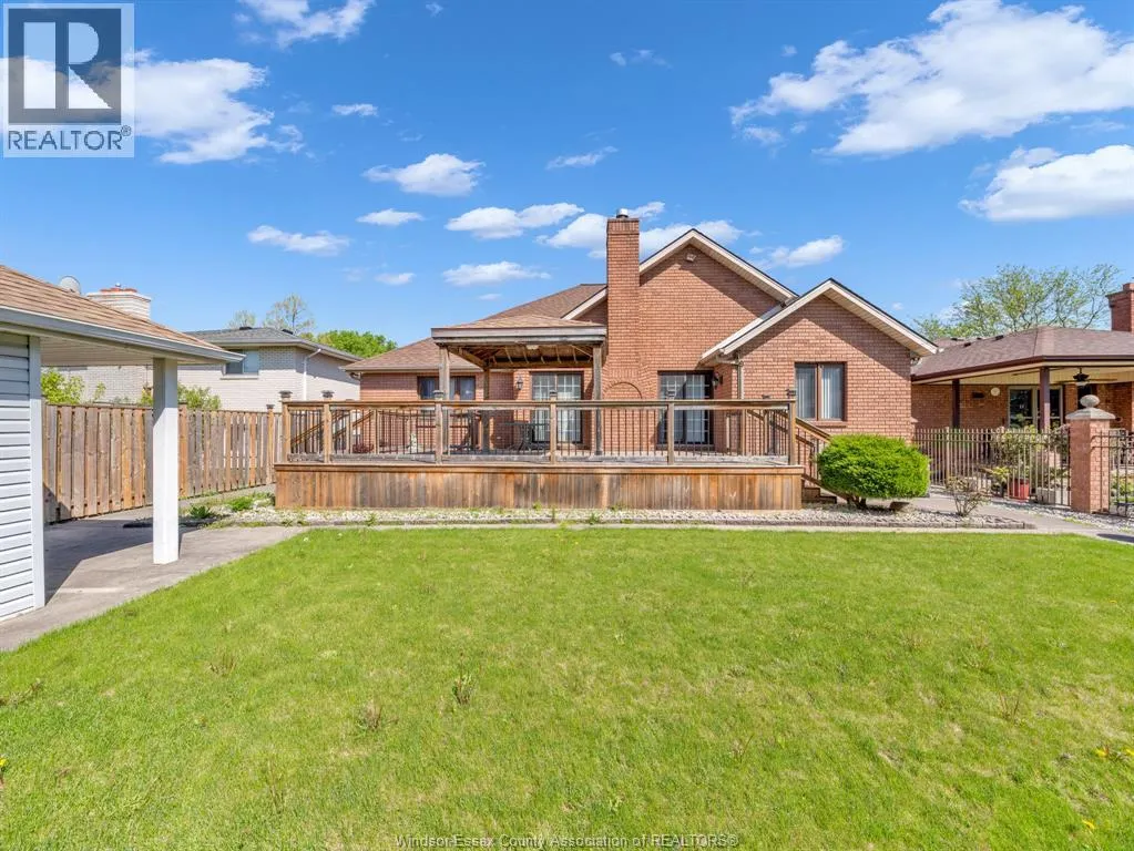 2747 LIONEL DRIVE