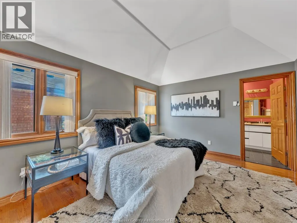 2747 LIONEL DRIVE