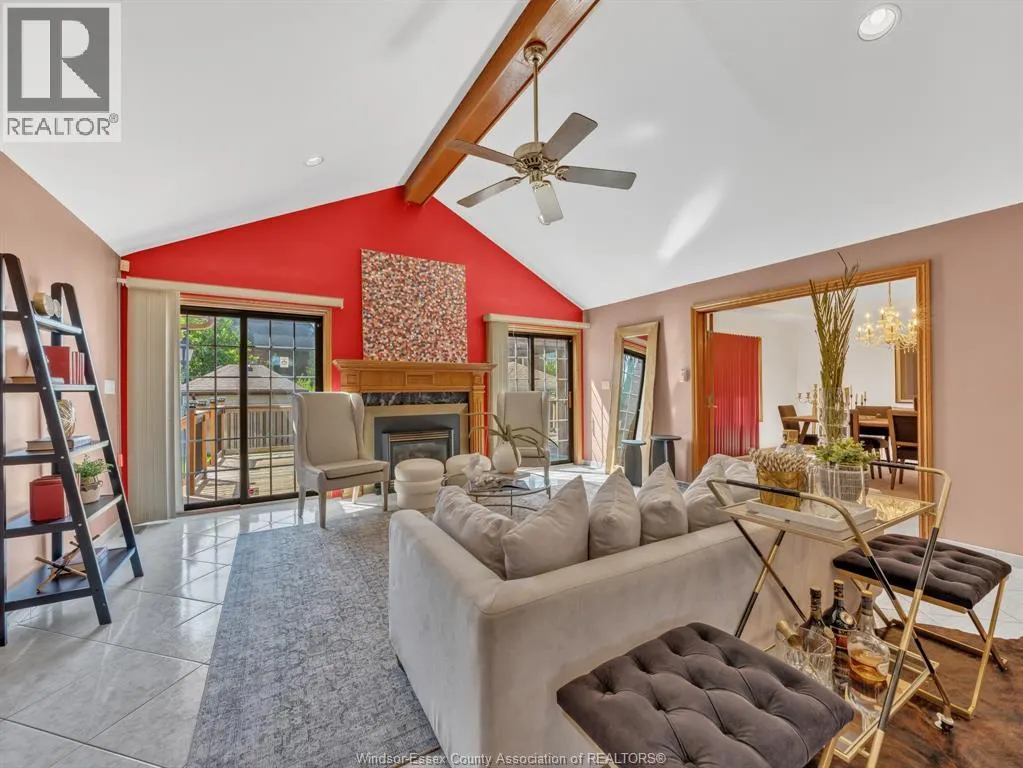 2747 LIONEL DRIVE