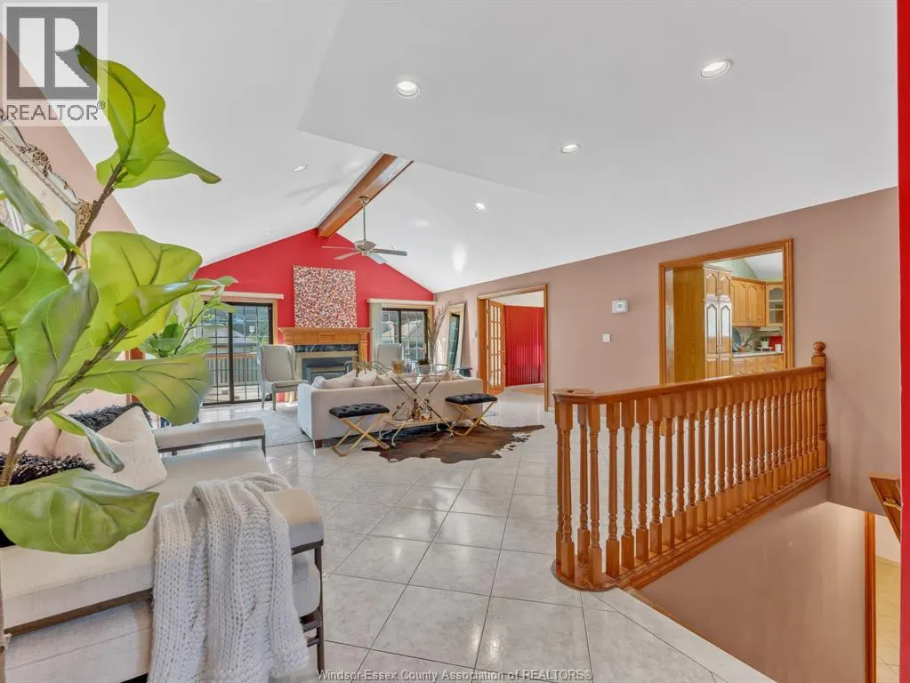2747 LIONEL DRIVE