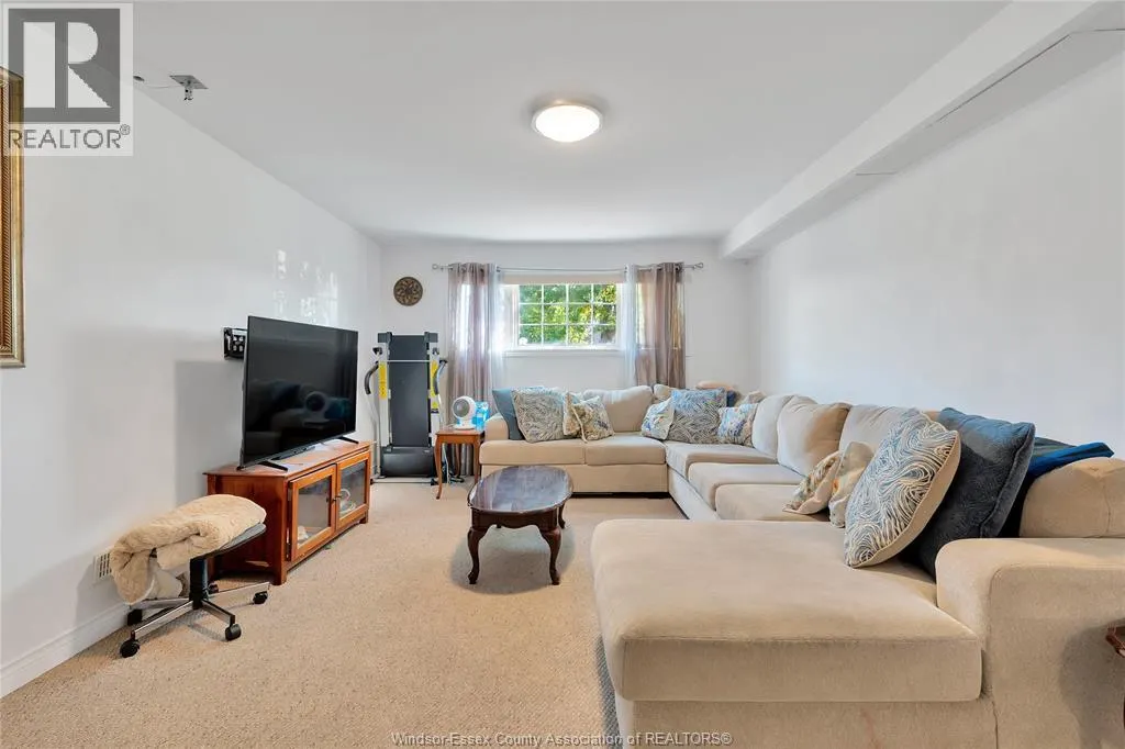 1414 GIRARD DRIVE
