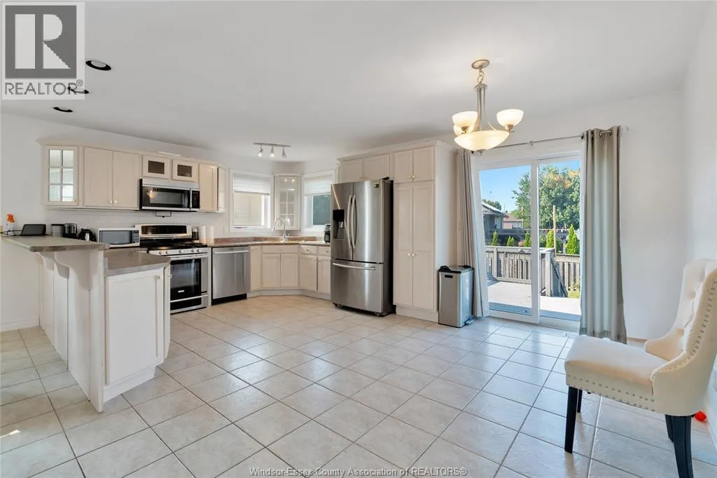 1414 GIRARD DRIVE