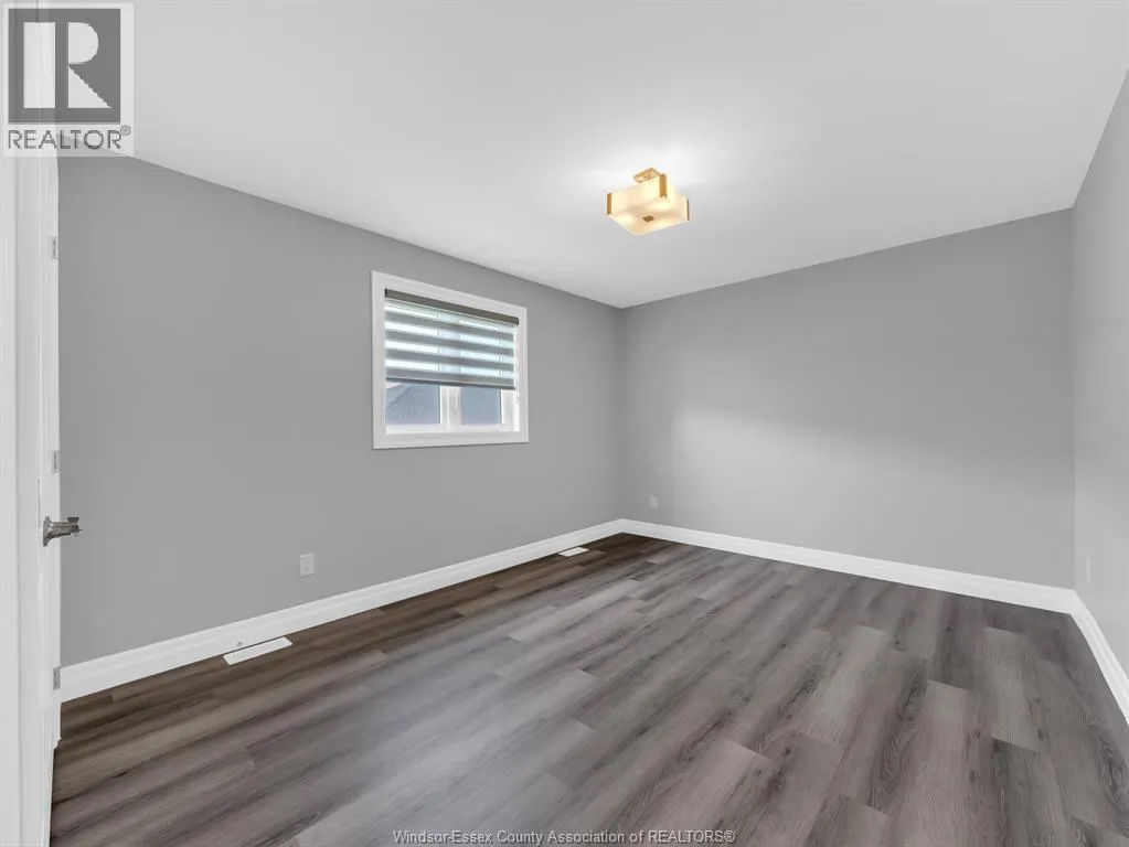 87 WARWICK DRIVE
