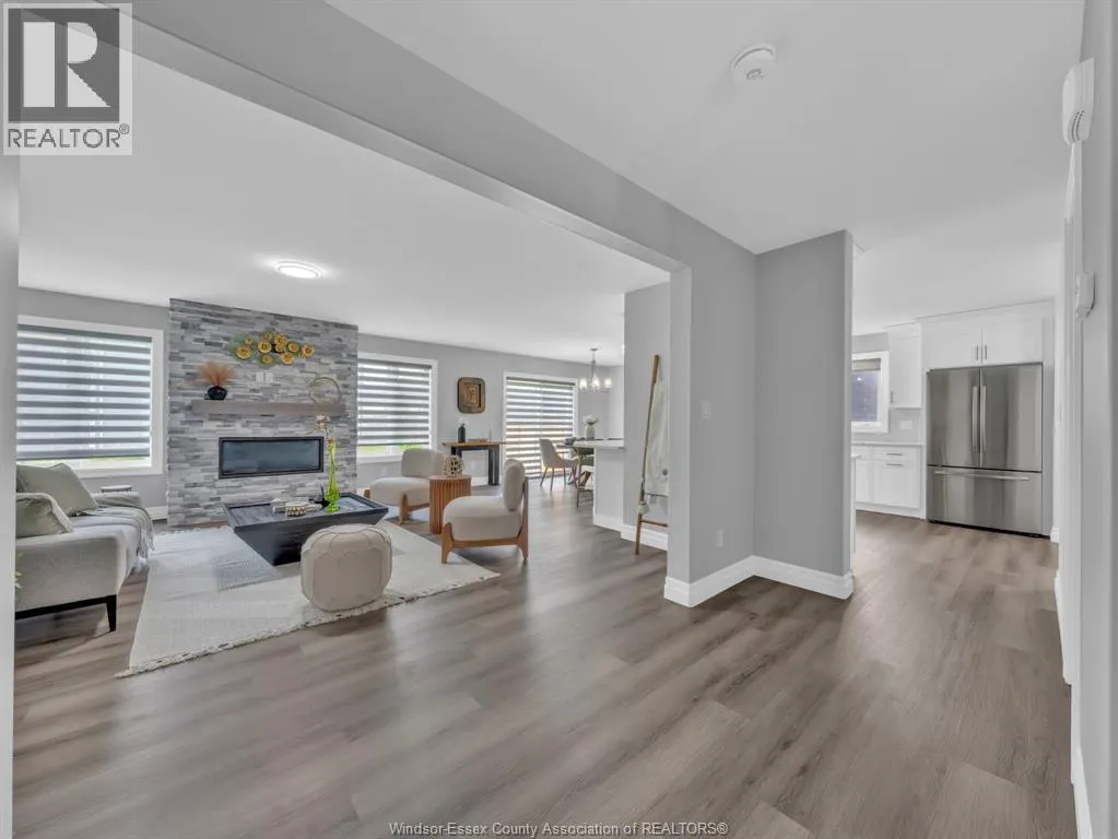 87 WARWICK DRIVE