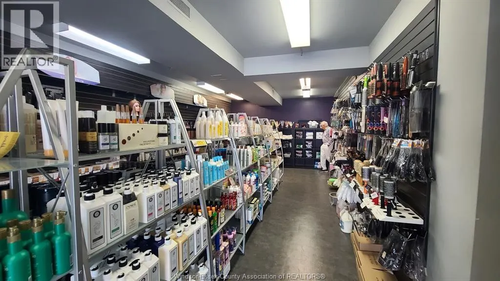 4640 TECUMSEH ROAD East
