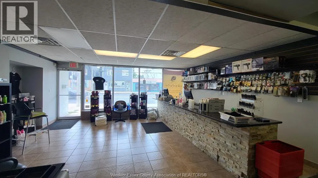 4640 TECUMSEH ROAD East